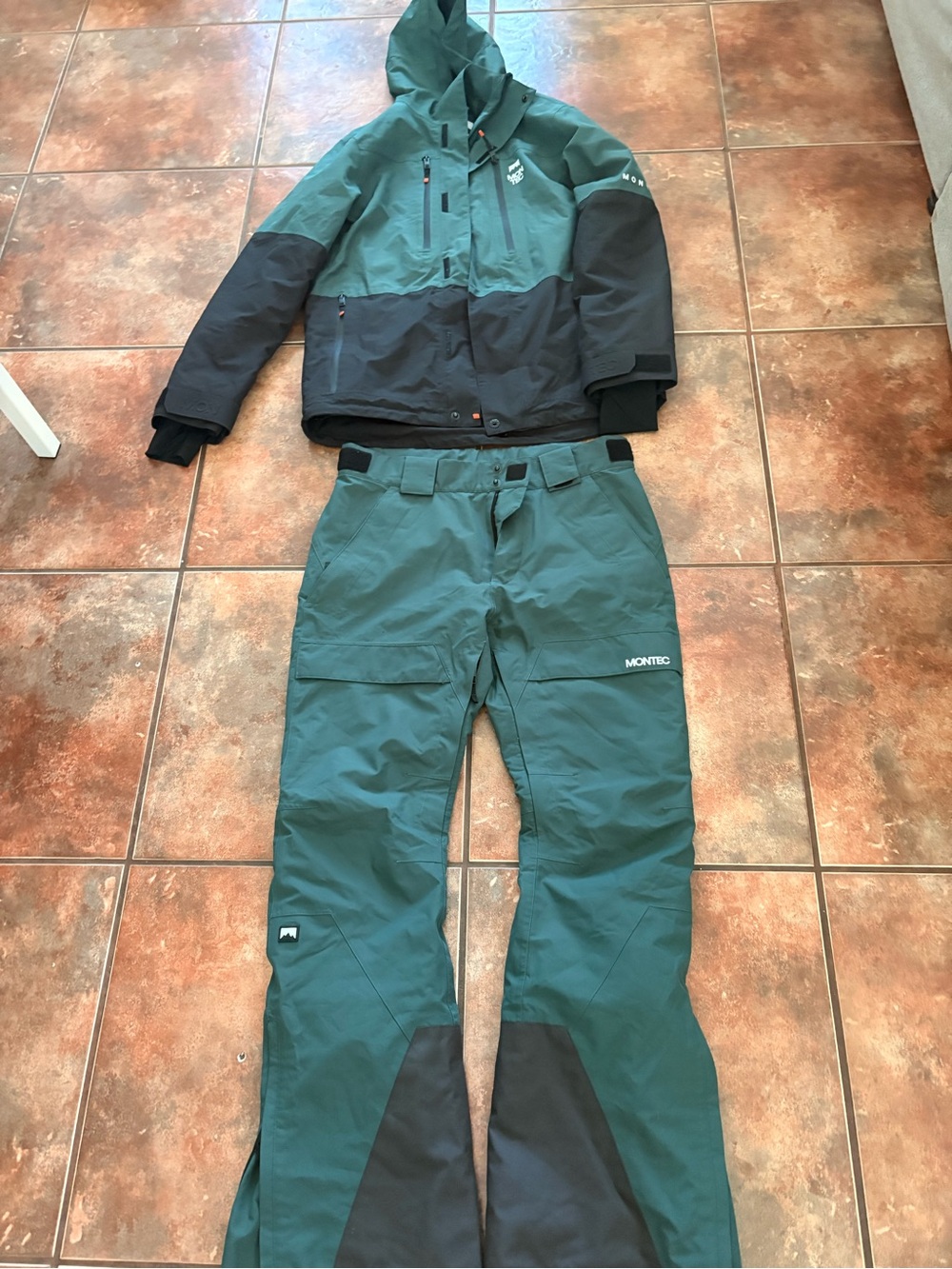 Montec Jacket & Pants Ski/Snowboard Set